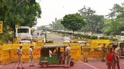 इंडिया ब्लॉक का सुप्रीम कोर्ट तक मार्च: दिल्ली में सुरक्षा का कड़ा पहरा, 6 मेट्रो स्टेशन हुए बंद