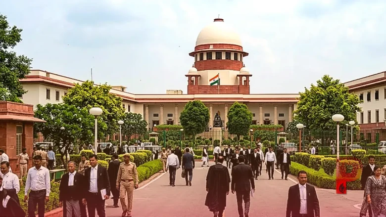राहुल गांधी की सुप्रीम कोर्ट याचिका में 14 कमियां, 220 रुपये की फीस कम और वकालतनामा भी गायब