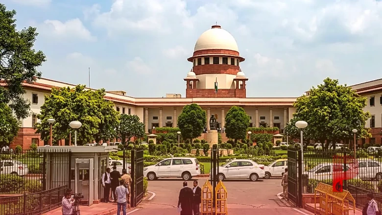 सुप्रीम कोर्ट में राहुल गांधी की याचिका को बड़ा झटका, 14 खामियां मिलने से टली सुनवाई