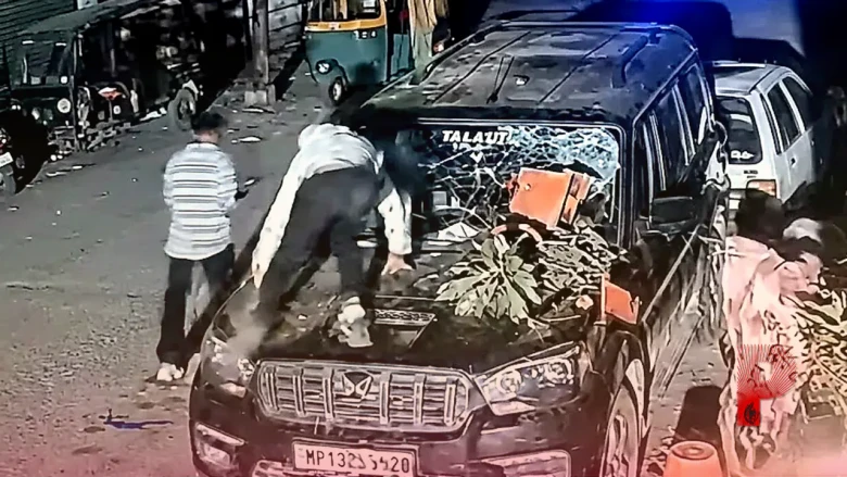 उज्जैन में गैंगवार का खौफ: डोरेमोन गैंग से नाता नहीं तोड़ा तो स्कॉर्पियो में की तोड़फोड़, आरोपी ने लहराई पिस्टल