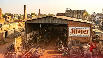 नौकरी के इंतजार में समय न गंवाएं: आगरा के इस युवा से सीखें कैसे सरकारी मदद से शुरू करें अपना सफल बिजनेस