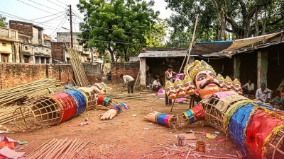 हरदा में सांप्रदायिक एकता की अनूठी तस्वीर, तीन पीढ़ियों से मुस्लिम परिवार तैयार कर रहा रावण का पुतला