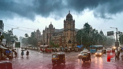 Aaj Ka Mausam: अगले 7 दिनों तक झमाझम बारिश, 50 KMPH की रफ्तार से चलेंगी हवाएं, IMD ने जारी किया अलर्ट