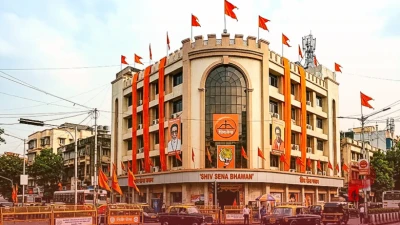 उद्धव ठाकरे अपनी पार्टी में सत्ता परिवर्तन नहीं रोक पाए, अब किस बदलाव की बात कर रहे हैं: देवेंद्र फडणवीस का जोरदार तंज