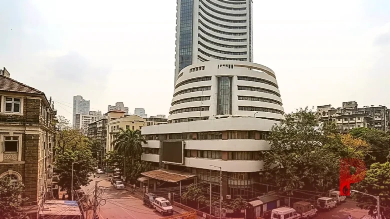 शेयर बाजार में भारी गिरावट: एक्सिस बैंक और अल्ट्राटेक सीमेंट समेत कई दिग्गज शेयरों ने निवेशकों को किया मायूस