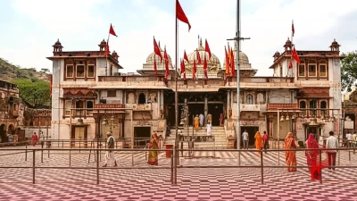 करौली का कैलादेवी मंदिर: चंबल के खूंखार डकैत भी झुकते थे मां के दरबार में, चढ़ाते थे घंटे