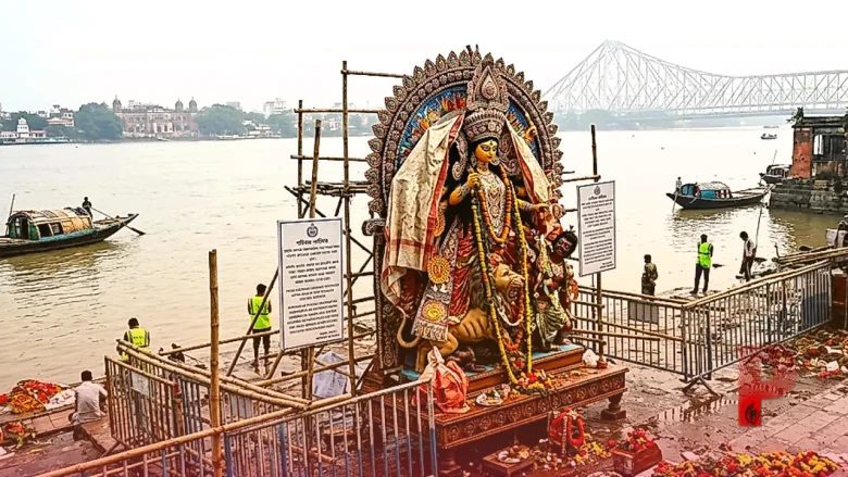 पश्चिम बंगाल में दुर्गा विसर्जन को लेकर सख्त गाइडलाइंस, प्रतिमा छूने पर सुवेंदु अधिकारी का बड़ा निर्देश