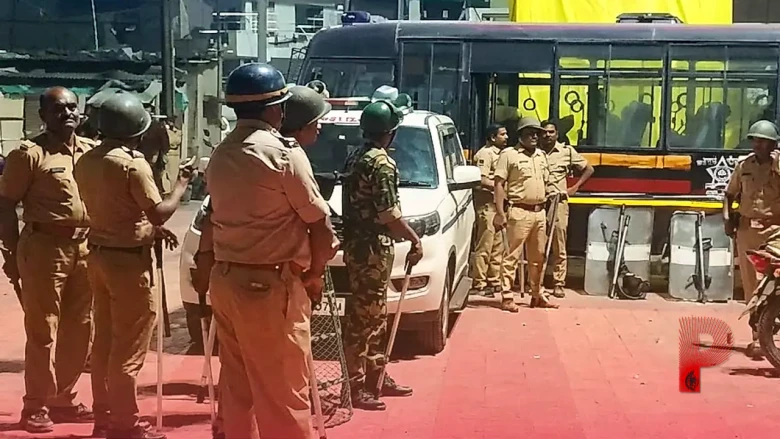 महाराष्ट्र के वाशिम में दुर्गा विसर्जन जुलूस पर पथराव, गुलाल उड़ाने को लेकर मचा बवाल