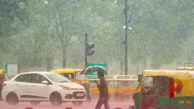 देश के 6 राज्यों में आंधी-तूफान के साथ भारी बारिश का संकट, IMD ने जारी किया ऑरेंज अलर्ट; जानिए उत्तर भारत का हाल