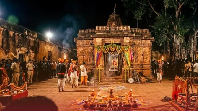 बस्तर दशहरा की रहस्यमयी निशा जात्रा: 600 साल से क्यों दी जा रही है 11 बकरों की बलि