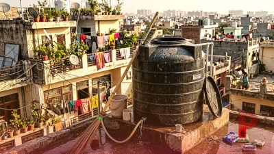 दिवाली की सफाई: बिना टंकी के अंदर उतरे मिनटों में चमकाएं पानी की टंकी, अपनाएं ये आसान देसी तरीके