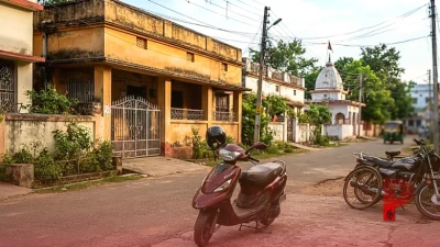 हजारीबाग में अजीबोगरीब मामला: प्रेमिका से मिलने पहुंचे प्रेमी को पसंद आई उसकी स्कूटी, दोस्त के साथ लेकर हुआ फरार