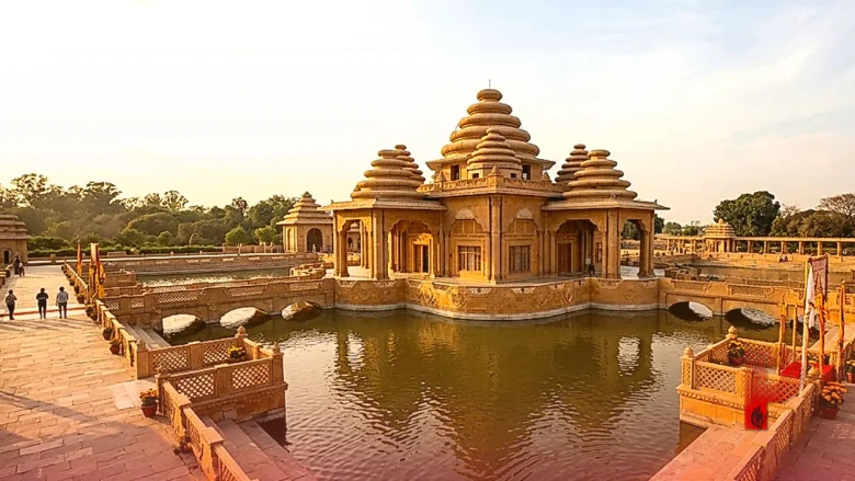 डाकू रत्नाकर से महर्षि वाल्मीकि बनने का सफर: कैसे मरा-मरा के जप से हुआ जीवन का कायापलट?