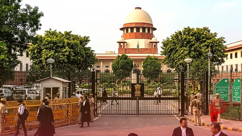 महाराष्ट्र मतदाता सूची से 3,00,00,000 नाम हटने का मामला, सुप्रीम कोर्ट ने चुनाव आयोग को भेजा नोटिस