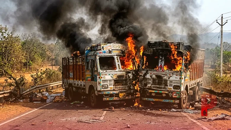 सुंदरगढ़ में दो ट्रकों की भीषण आमने-सामने टक्कर के बाद लगी आग, जिंदा जलने से दो चालकों की दर्दनाक मौत