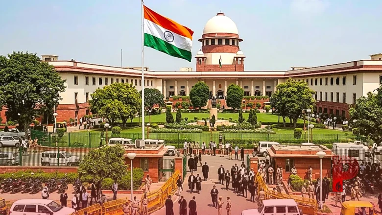 राहुल गांधी के खिलाफ महिला पत्रकार की याचिका पर सुप्रीम कोर्ट में सुनवाई: गौरव भाटिया की दलील पर सीजेआई सूर्यकांत का स्पष्टीकरण, 3 नवंबर को अगली सुनवाई
