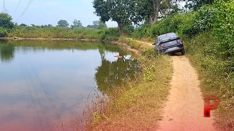 गूगल मैप पर आंख मूंदकर भरोसा पड़ा भारी, छत्तीसगढ़ में तालाब में गिरते-गिरते बची कार, ग्वालियर हादसे में भी सामने आई थी तकनीकी खामी