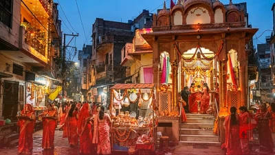करवा चौथ 2026: इन खास संदेशों के जरिए अपनी जीवन संगिनी के चेहरे पर लाएं मुस्कान