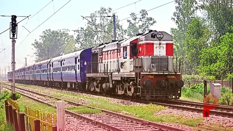 रेल यात्रियों के लिए जरूरी अपडेट, रात में बंद रहेंगे ट्रेन के चार्जिंग पॉइंट, जानें सुरक्षा का पूरा मामला
