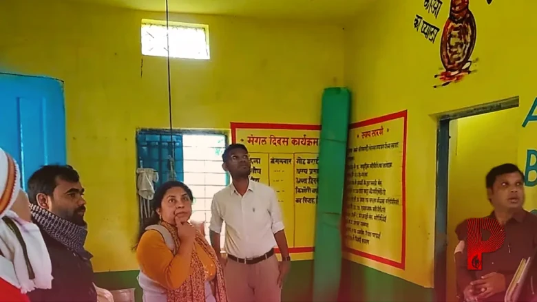 डिंडौरी: आंगनवाड़ी में जहरीले पौधों से बच्चों की तबीयत बिगड़ने के बाद प्रशासन सख्त, एसडीएम ने कटवाए रतनजोत के पौधे