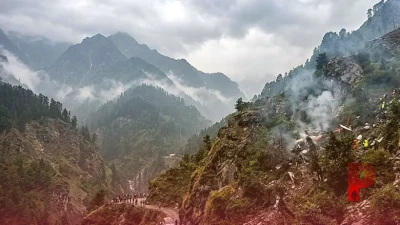 उत्तराखंड में बड़ा हवाई हादसा: बद्रीनाथ से लौट रहा हेलीकॉप्टर क्रैश, 6 लोगों की मौत
